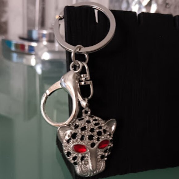 MINT Cheetah Silver Black Enamel Red & Clear Crystals Purse Charm Key Chain**NEW - Picture 5 of 8